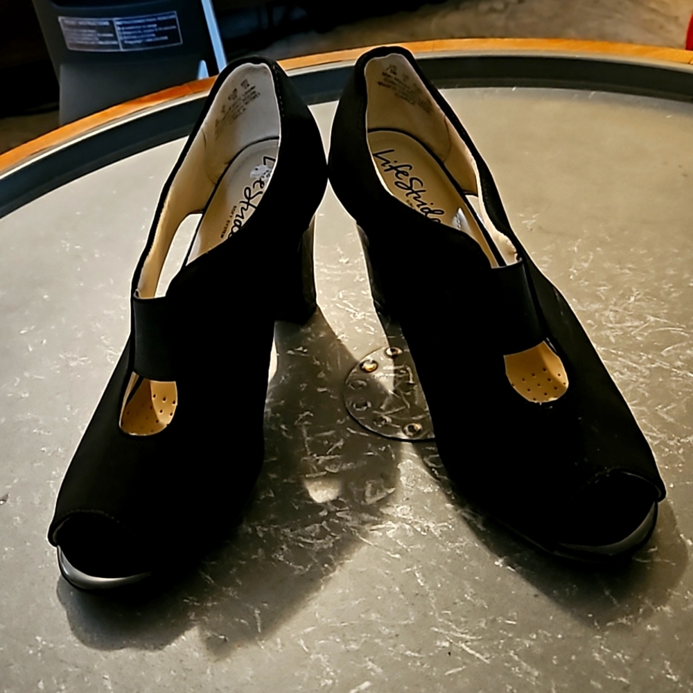 SuedePeeptoe